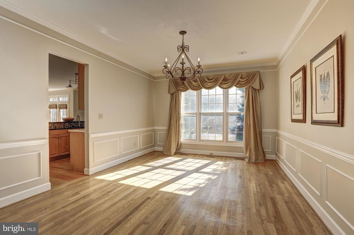 Foto principal - 7815 Stable Way