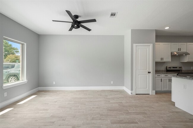 Building Photo - 4205 Elmwood St