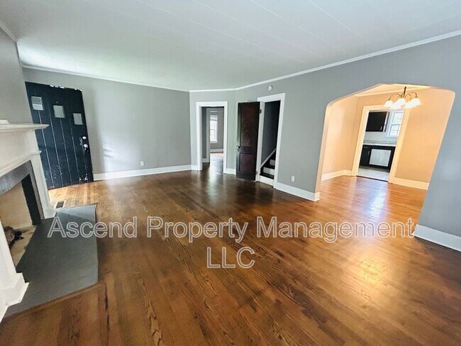 Foto del edificio - 215 S Moore Rd