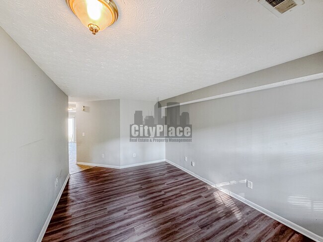 Foto del edificio - 2946 Carson Dr