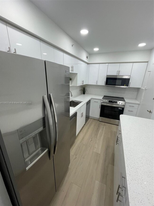 Foto del edificio - 2501 S Ocean Dr