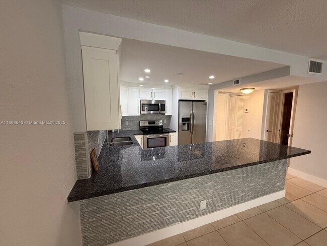 Foto del edificio - 1801 S Ocean Dr
