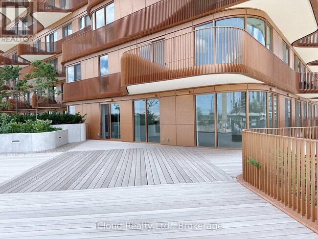 Building Photo - 155-155 Merchants' Wharf