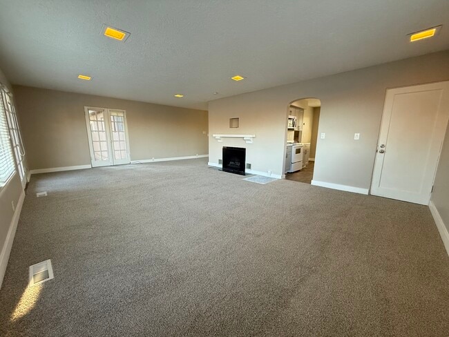 Building Photo - 1562 NW 1st St