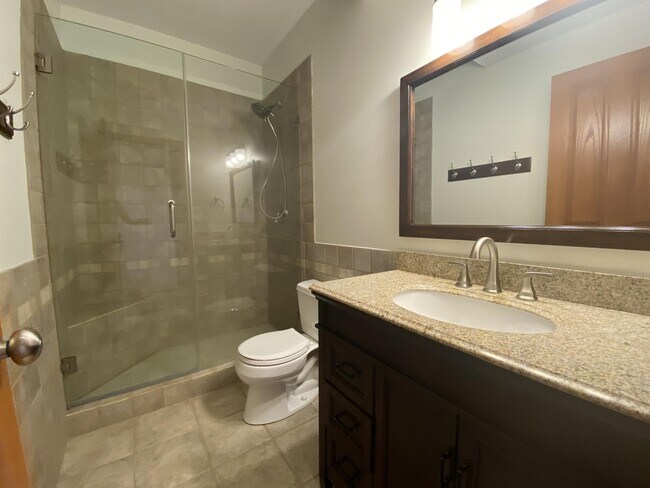 Building Photo - 2792 Monroe Dr NW
