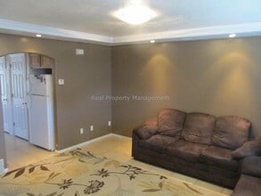 Building Photo - 100 Penhurst Pl