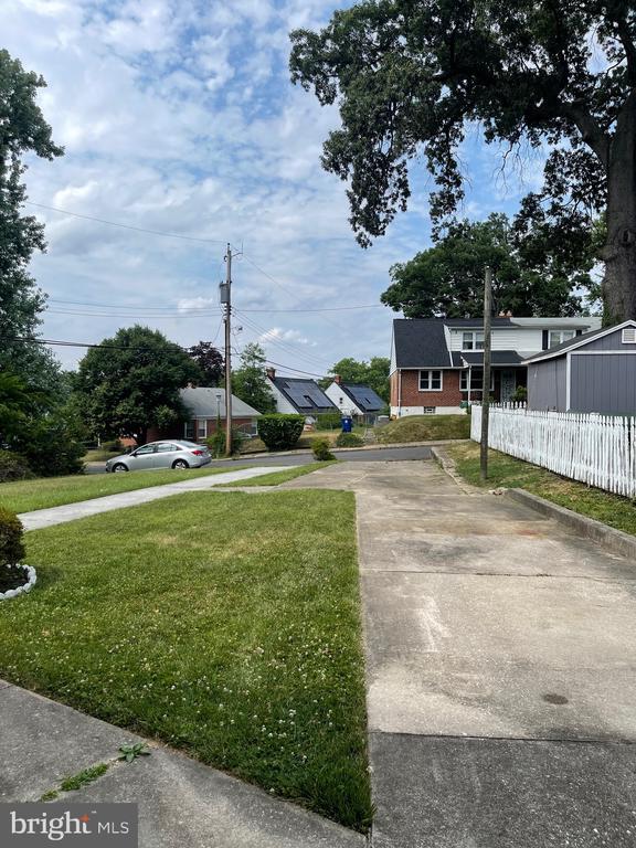 Building Photo - 2303 Halcyon Ave