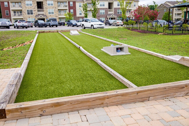 Building Photo - Revere at Spring Hill