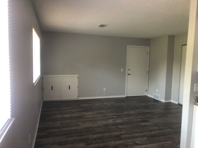 Foto del edificio - 4933 Jersey Ridge Rd