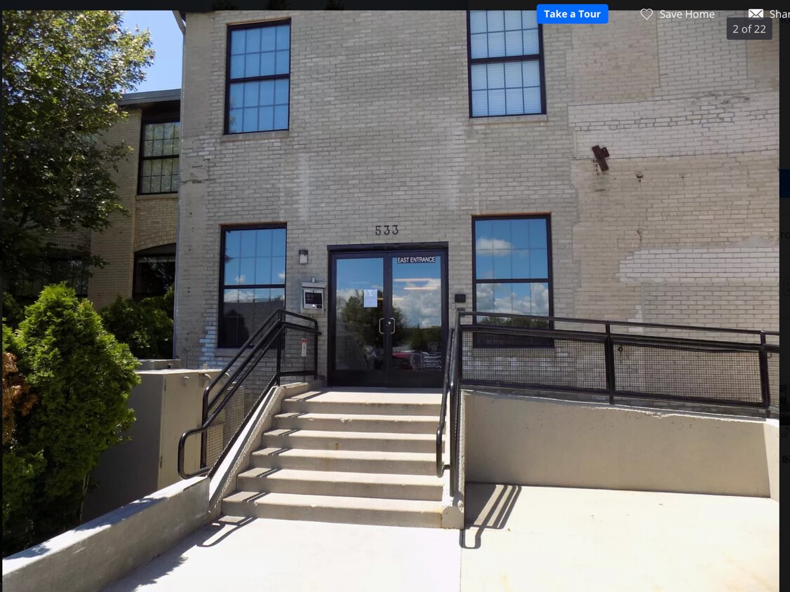 Primary Photo - 533 Columbia Ave