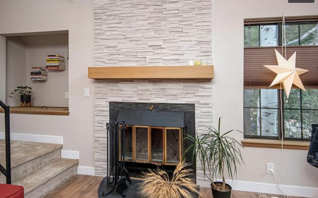 Building Photo - 5920 Gunbarrel Ave