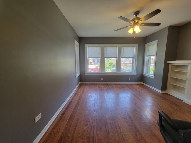 Foto del edificio - 4241 W Crystal St