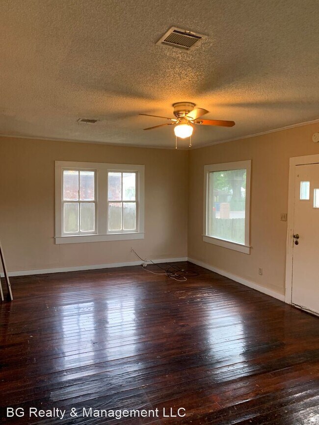 Foto del edificio - 2 br, 2 bath House - 217 Laurel Street