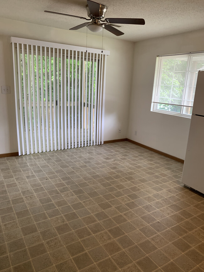 Building Photo - 1211 El Kay Ct