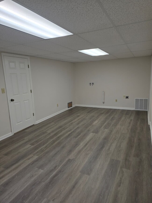 Dormitorio 1 - $750 - 460 Haynes Creek Cir