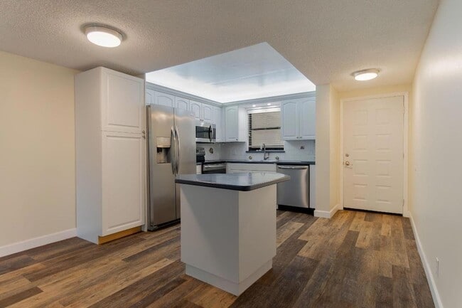 Building Photo - 890 N Federal Hwy