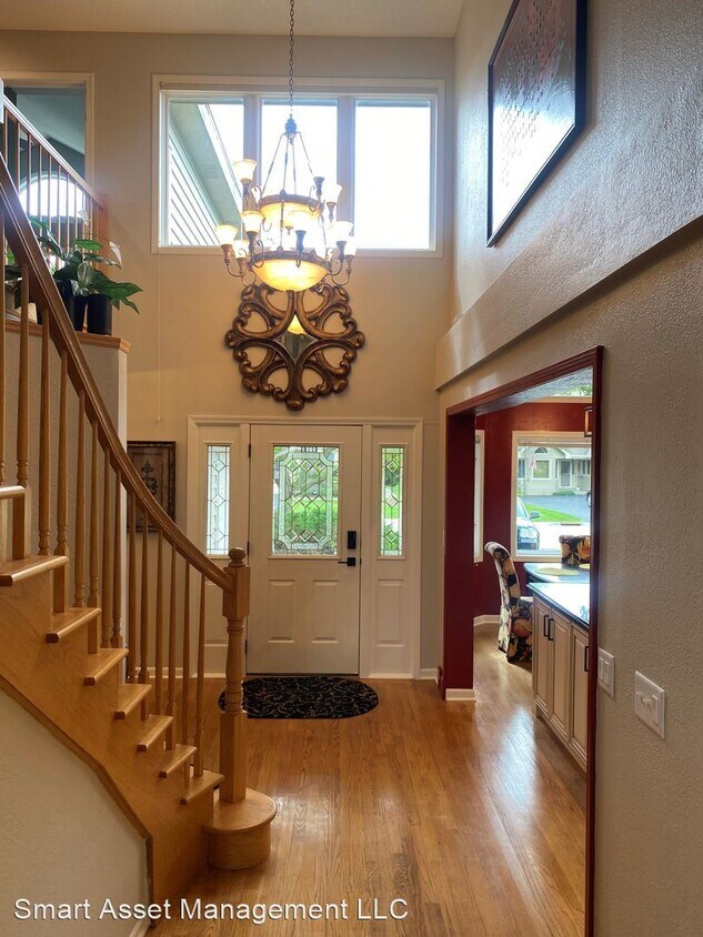 Primary Photo - 2 br, 2.5 bath House - N21W24122 Dorcheste...