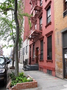 Primary Photo - 273 W 10th St