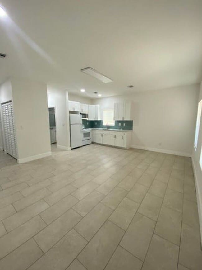 Photo - 2594 NW 20TH Street B, Fort Lauderdale, FL 33311 House