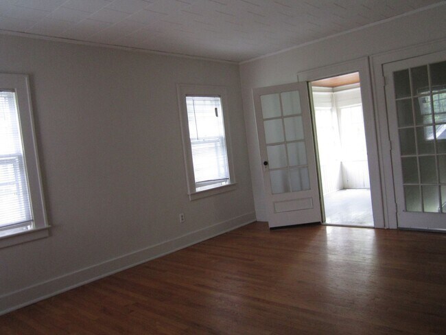Building Photo - 744 Allen Street