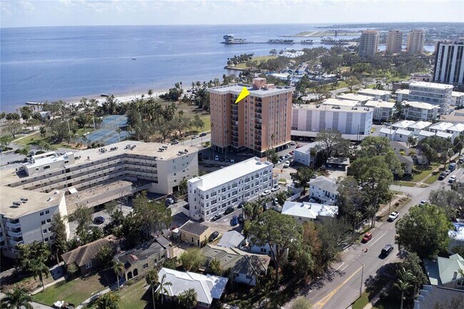Foto del edificio - 1120 N Shore Dr NE