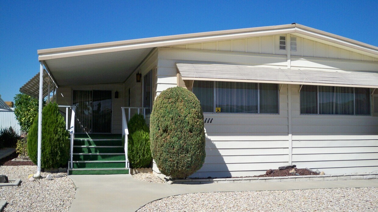 Primary Photo - 26111 Kentia Palm Dr