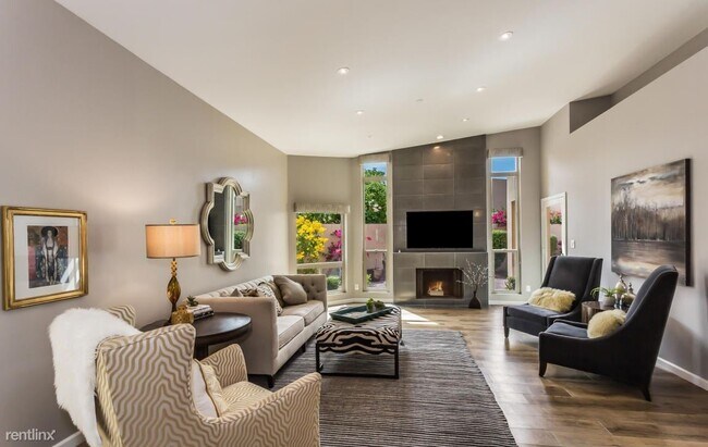 Building Photo - 2 br, 2 bath House - 8763 East San Rafael ...