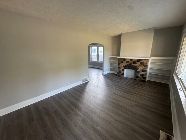 Foto del edificio - 13504 Southview Ave