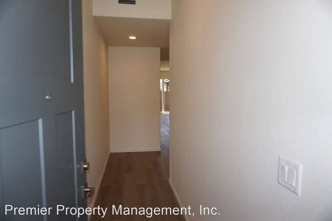 Foto del edificio - 3 br, 2.5 bath House - 11404 NE 127th Ct