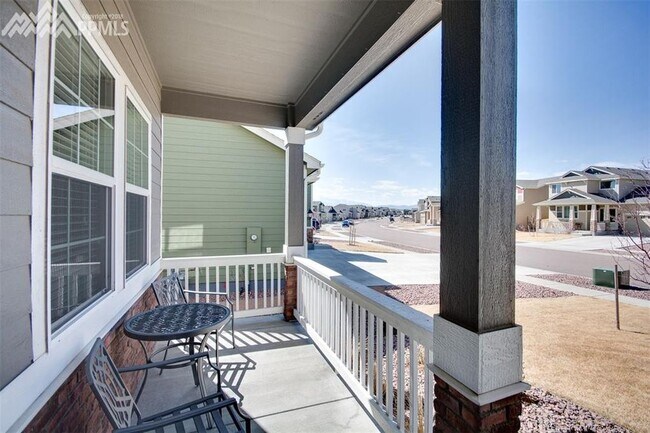 Foto del edificio - 8288 Hardwood Cir