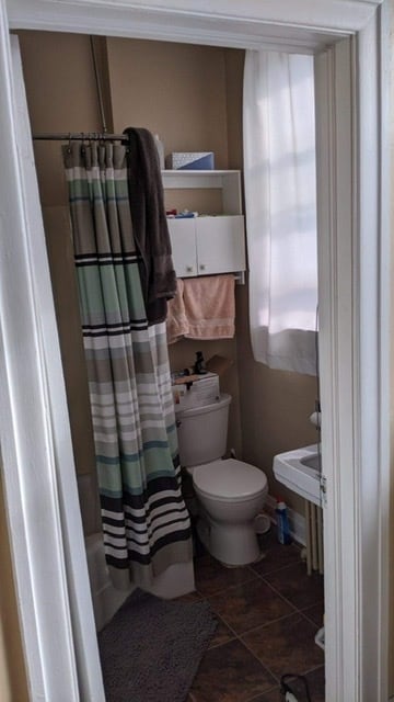 Building Photo - 632 E 3rd St