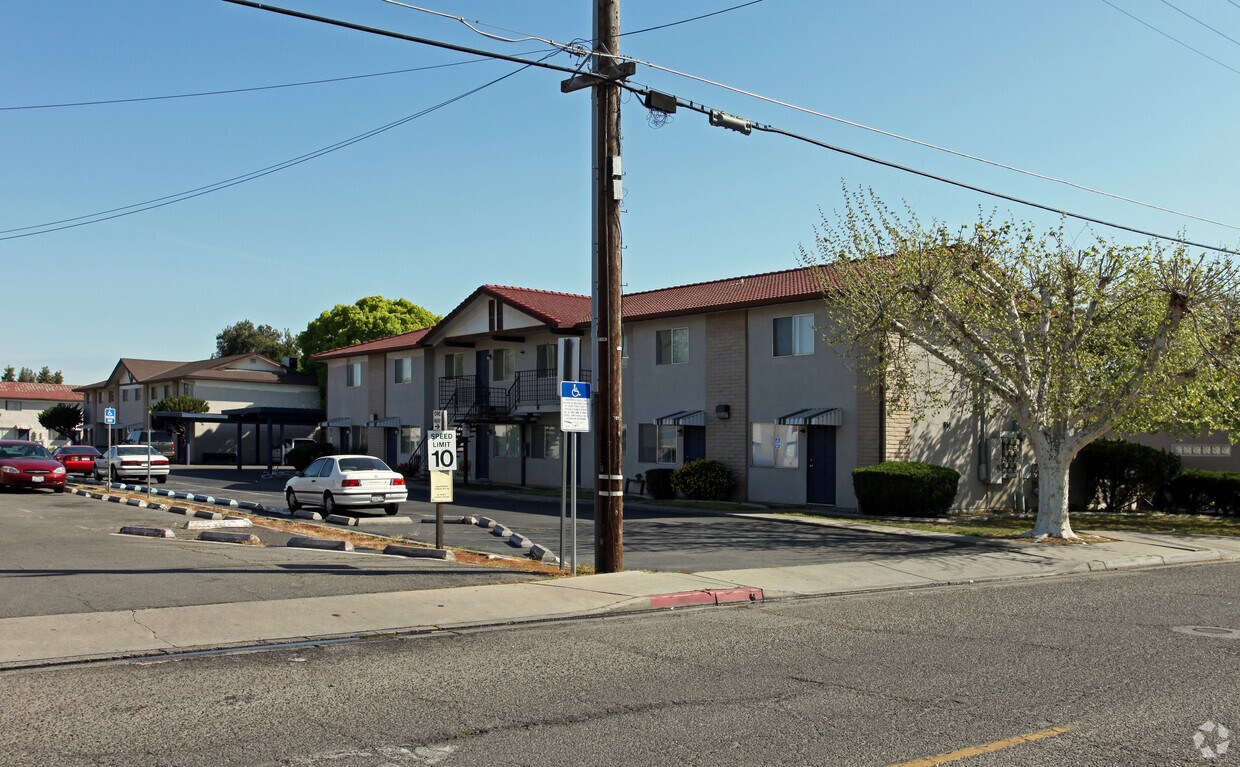 Primary Photo - Wayside Villa