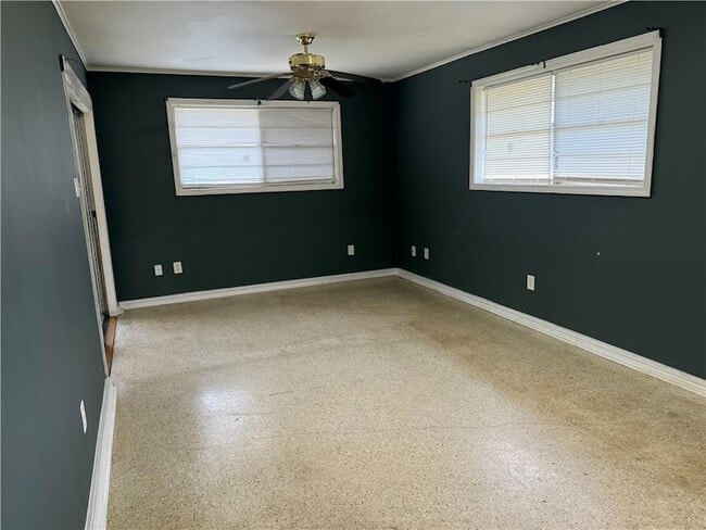 Building Photo - 324 Chinchilla Dr