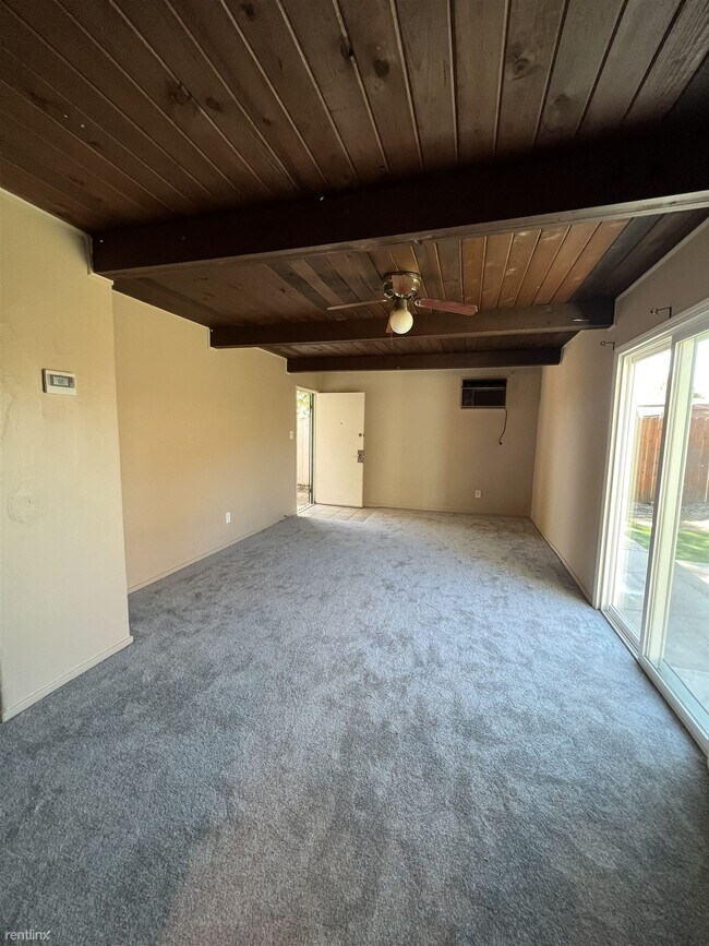 Building Photo - 2 br, 1 bath Duplex - 1346 Lambaren Avenue...