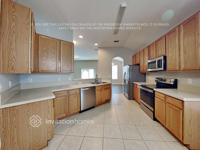 Foto del edificio - 534 Roserush Ln