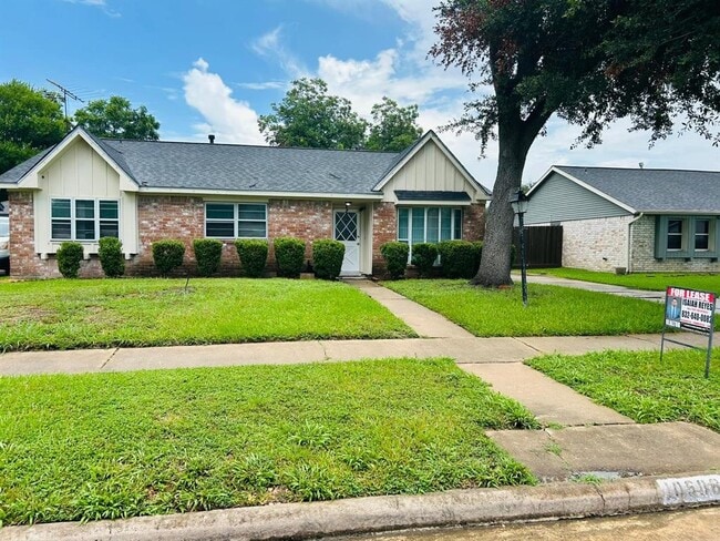 Foto del edificio - 10506 Huntington Wood Dr