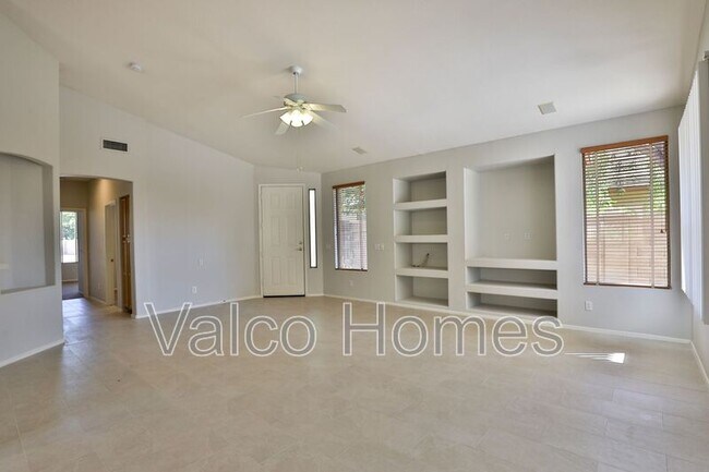 Foto del edificio - 20695 N 94th Dr