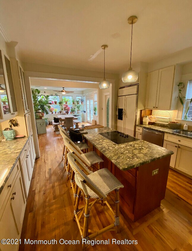Primary Photo - 1403 S Wanamassa Dr