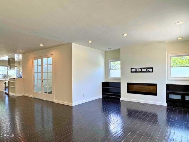 Foto del edificio - 869 S Euclid Ave