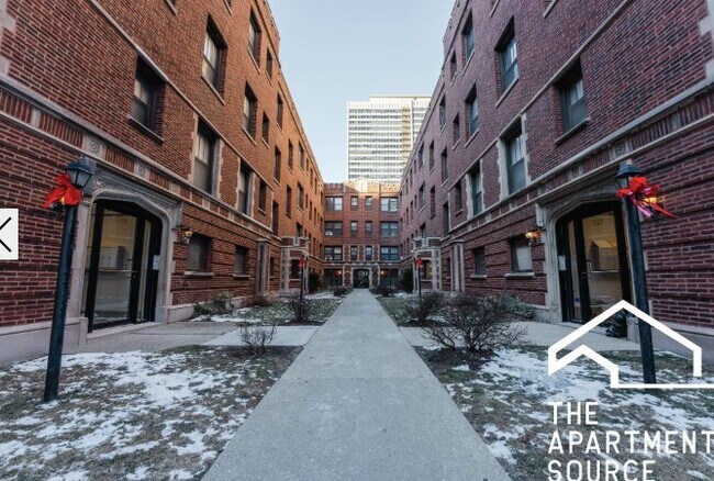 Photo - 512 W Cornelia Ave Apartment