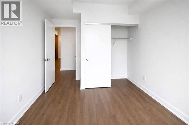 Photo du bâtiment - 25 Wellington St S