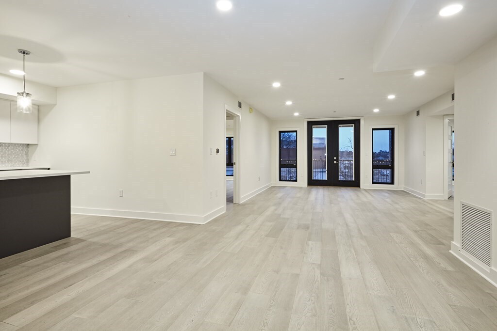 Foto principal - 85 Willow Ct