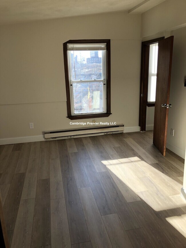 Foto del edificio - 74 Thorndike St