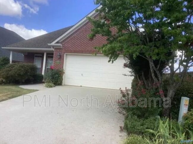 Building Photo - 134 Canterbury Dr