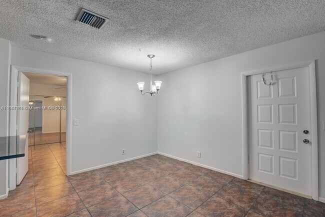 Building Photo - 29 Crossings Cir