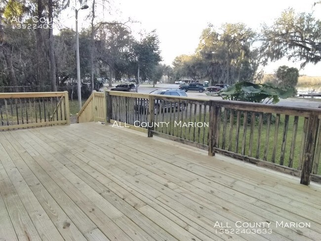 Building Photo - 3/2 Doublewide with Lake access