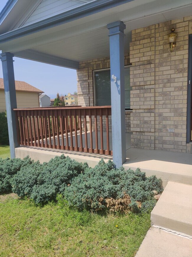 Foto del edificio - Beautiful 4 Bedroom Ranch Style Home Avail...