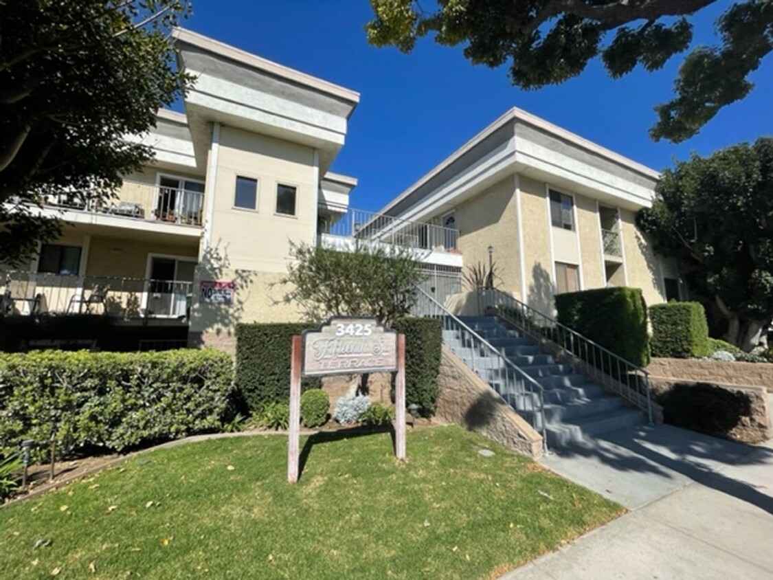 Primary Photo - Nice 2 Bed 2 Bath Condo for lease with Par...