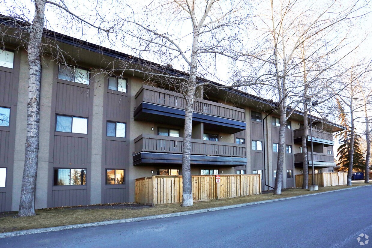 Prominence Place Apartments 401 Patterson Hill SW Calgary, AB