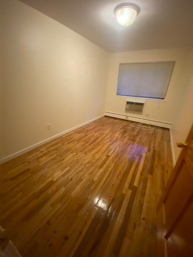 Building Photo - 8340 Talbot St